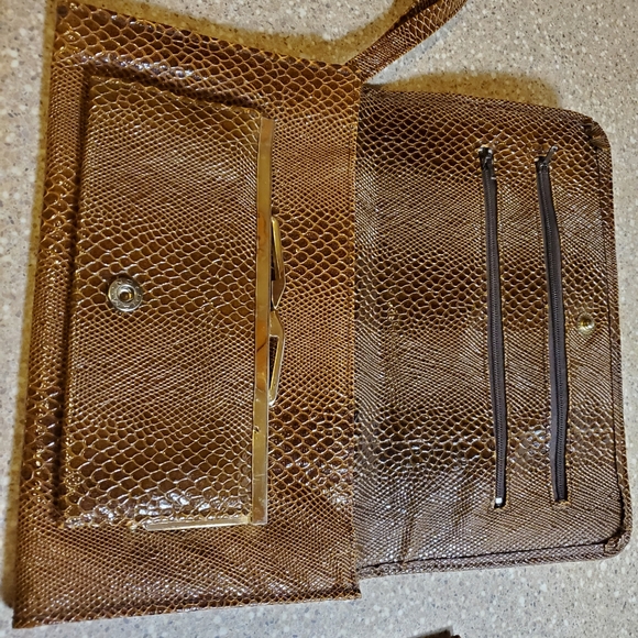 EUC Animal Print Clutch & Check book Wallet 2for - Picture 4 of 13